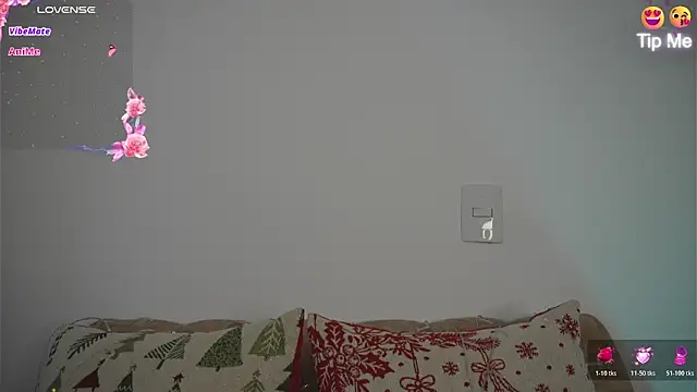 Snapshot of Roxybeautyy chatting on 01.16.26 Roxybeautyy online show from 01.16.26