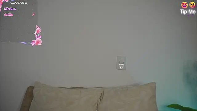 Roxybeautyy online show from 04.04.26