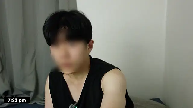 Snapshot of min9811 chatting on 04.19.26 min9811 online show from 04.19.26