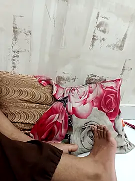 Snapshot of cute_parii_ chatting on 09.18.25 cute parii  online show from 09.18.25