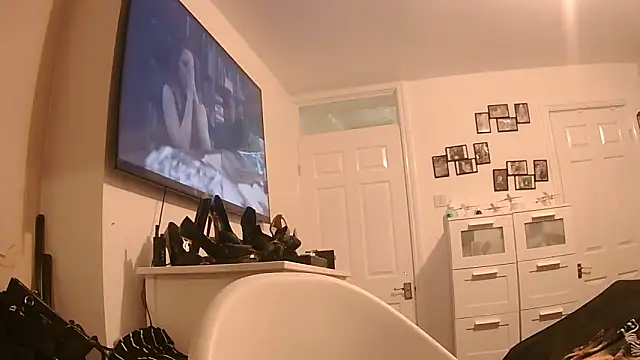 Biggtitz121 online show from 09.30.25