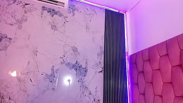 Mia Duarte1 online show from 10.21.25