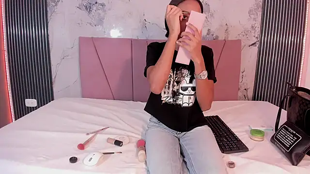 Mia Duarte1 online show from 04.04.26