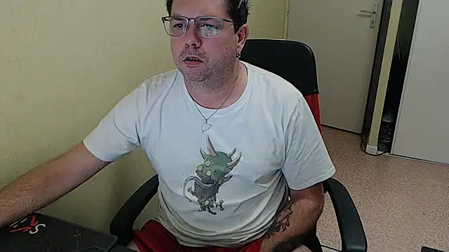 Snapshot of blueandwhite1 chatting on 12.12.24 blueandwhite1 online show from 12.12.24