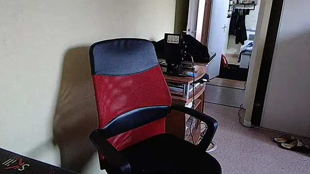 Snapshot of blueandwhite1 chatting on 12.30.24 blueandwhite1 online show from 12.30.24