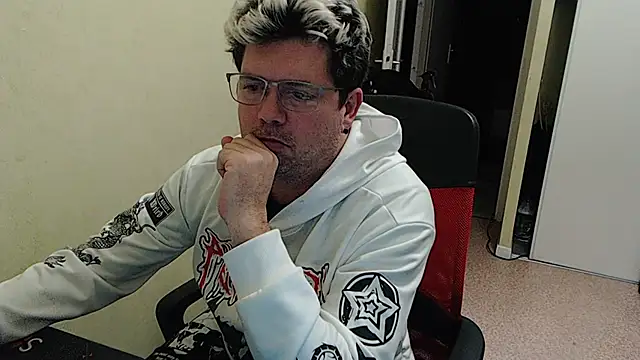 Snapshot of blueandwhite1 chatting on 01.03.25 blueandwhite1 online show from 01.03.25