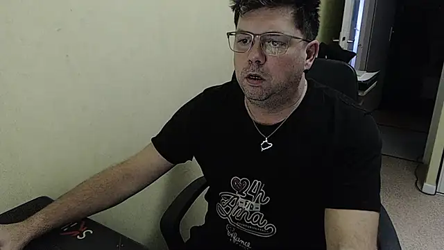 Snapshot of blueandwhite1 chatting on 01.30.25 blueandwhite1 online show from 01.30.25