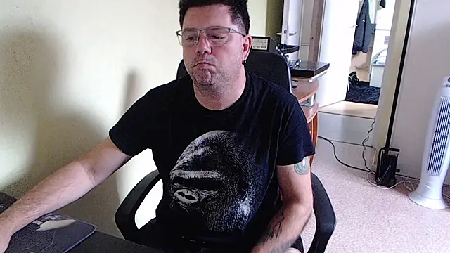 Snapshot of blueandwhite1 chatting on 09.20.25 blueandwhite1 online show from 09.20.25