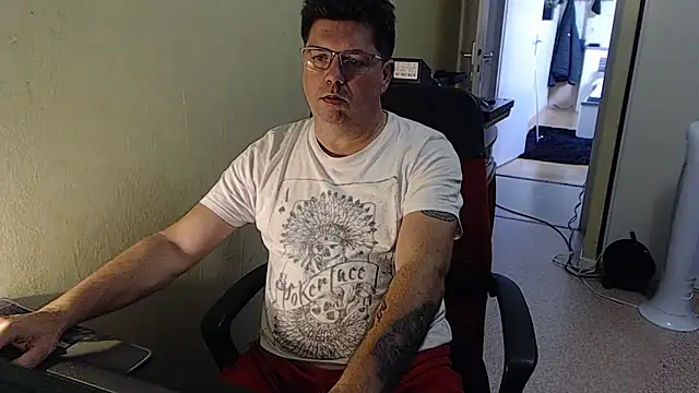 Snapshot of blueandwhite1 chatting on 09.27.25 blueandwhite1 online show from 09.27.25