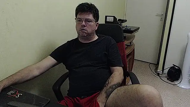 Snapshot of blueandwhite1 chatting on 09.29.25 blueandwhite1 online show from 09.29.25