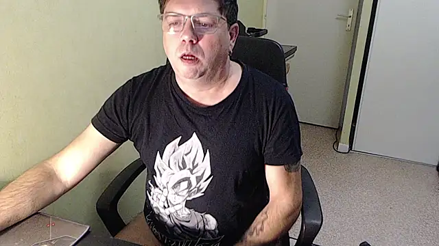 Snapshot of blueandwhite1 chatting on 11.27.25 blueandwhite1 online show from 11.27.25