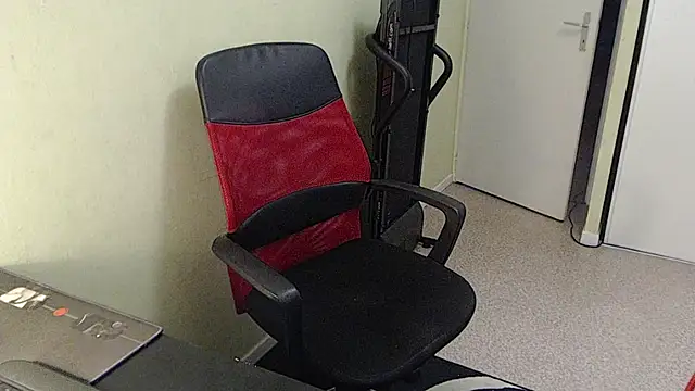 Snapshot of blueandwhite1 chatting on 02.07.26 blueandwhite1 online show from 02.07.26