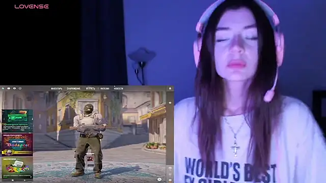 Snapshot of shadowraze228 chatting on 12.21.25 shadowraze228 online show from 12.21.25