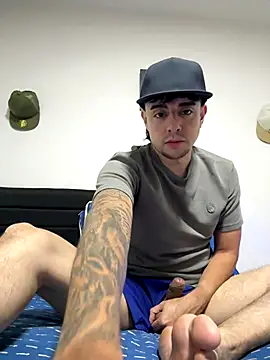 Snapshot of Jaguer2213 chatting on 10.01.25 Jaguer2213 online show from 10.01.25