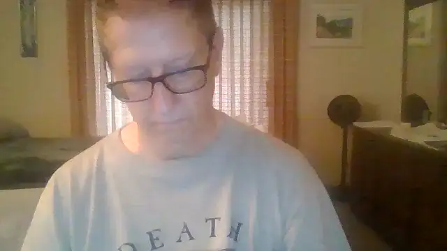 Snapshot of camminmichaellll chatting on 09.18.25 camminmichaellll online show from 09.18.25