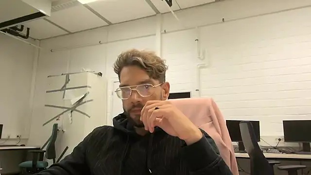 SweetBoyToy online show from 09.26.25