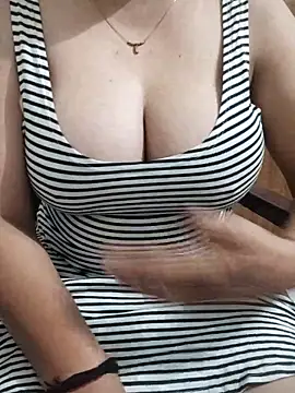 Snapshot of priya_hot_69 chatting on 09.12.25 priya hot 69 online show from 09.12.25