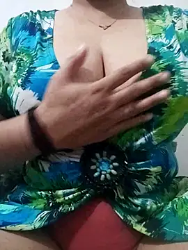 Snapshot of priya_hot_69 chatting on 09.28.25 priya hot 69 online show from 09.28.25