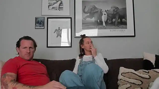 Snapshot of Coitus_Swe chatting on 10.11.25 Coitus Swe online show from 10.11.25