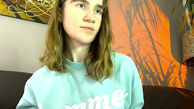 velina   online show from 09.25.25