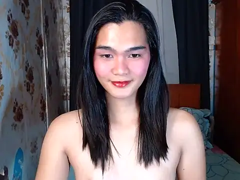 lady in moon online show from 03.11.26