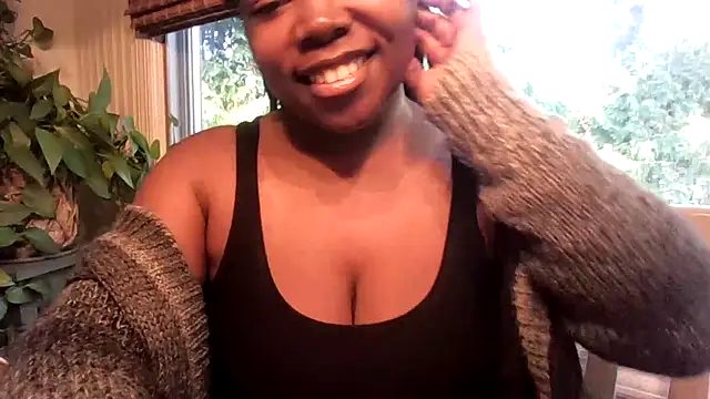 Snapshot of princess_chocolate chatting on 10.22.25 princess chocolate online show from 10.22.25