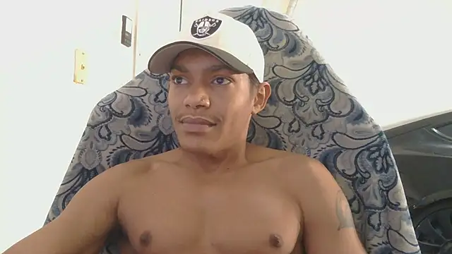 Snapshot of Gmajor chatting on 02.05.26 Gmajor online show from 02.05.26