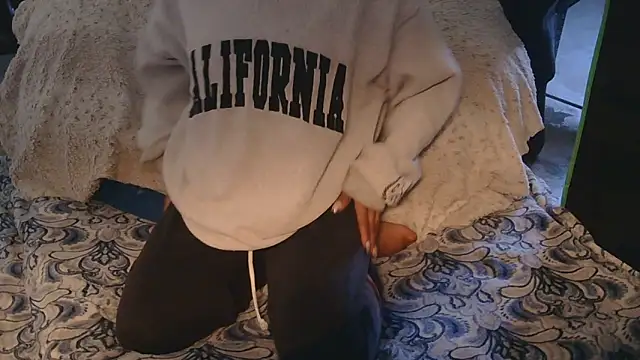 Snapshot of Gmajor chatting on 02.22.26 Gmajor online show from 02.22.26