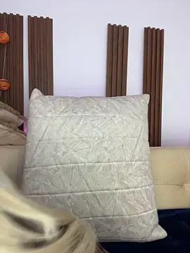 Mya lorenz online show from 11.01.25