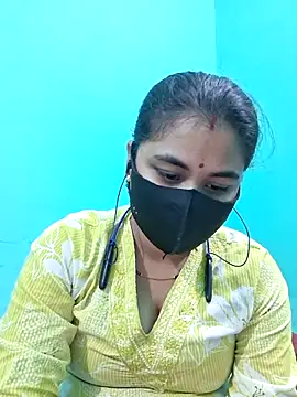 Snapshot of DivyaBhabhi69@xh chatting on 04.22.26 DivyaBhabhi69xh online show from 04.22.26
