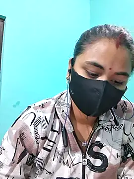 Snapshot of DivyaBhabhi69@xh chatting on 05.18.26 DivyaBhabhi69xh online show from 05.18.26