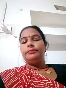 Snapshot of Suhani_hot12 chatting on 10.28.25 Suhani hot12 online show from 10.28.25