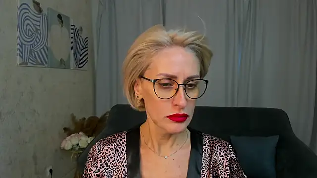 Snapshot of PamellaMurphy chatting on 09.25.25 PamellaMurphy online show from 09.25.25