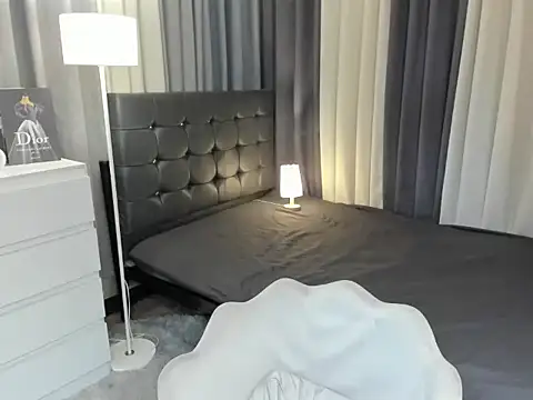 Blaire Samantha online show from 11.29.25