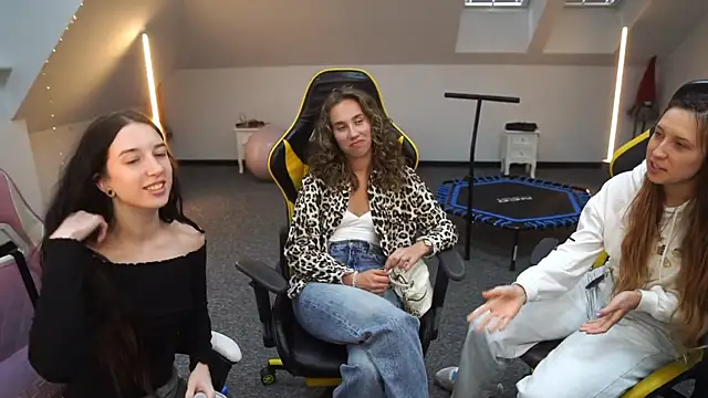  Lili 054 online show from 09.19.25