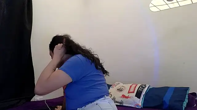 Snapshot of Ariana_rodriguez_0 chatting on 10.13.25 Ariana rodriguez 0 online show from 10.13.25