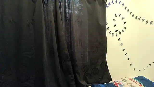 Snapshot of Ariana_rodriguez_0 chatting on 11.22.25 Ariana rodriguez 0 online show from 11.22.25