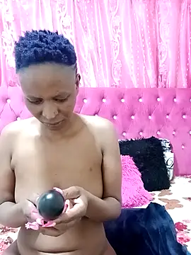 SexyBootie online show from 12.18.25