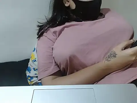 Nataliya Singh online show from 04.12.26