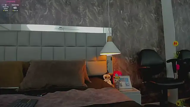 Snapshot of yiyisandoval chatting on 02.18.26 yiyisandoval online show from 02.18.26