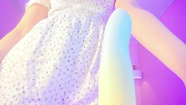 ela petit online show from 03.13.26