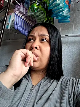 Alessandraa- online show from 10.20.25