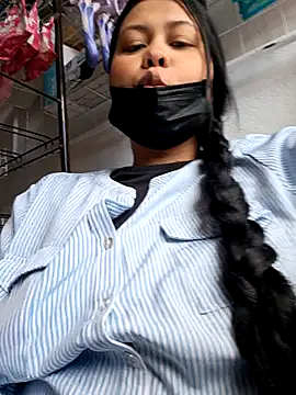 Alessandraa- online show from 11.15.25