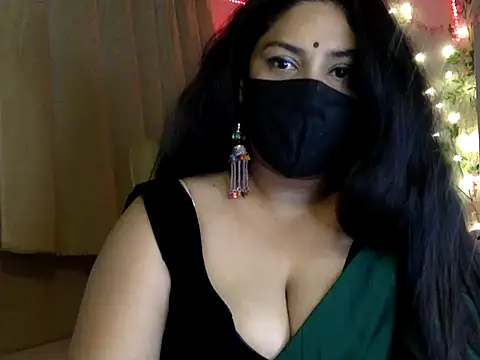 Snapshot of Indian_queen007 chatting on 06.20.26 Indian queen007 online show from 06.20.26
