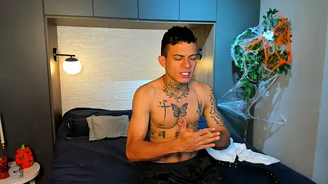 MrJustin  online show from 10.26.25