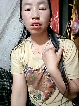 Snapshot of hera-00 chatting on 10.16.25 hera-00 online show from 10.16.25