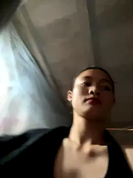 Snapshot of Kieu_xxx chatting on 10.18.25 Kieu xxx online show from 10.18.25