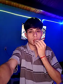 Snapshot of matiatr1112 chatting on 09.14.25 matiatr1112 online show from 09.14.25