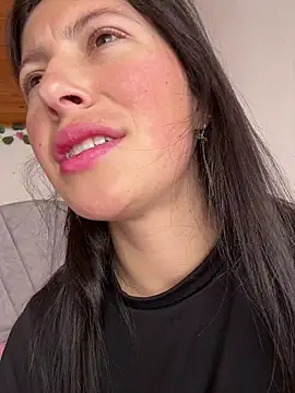 Mia salinass online show from 12.04.25