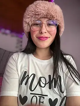 Mia salinass online show from 03.24.26